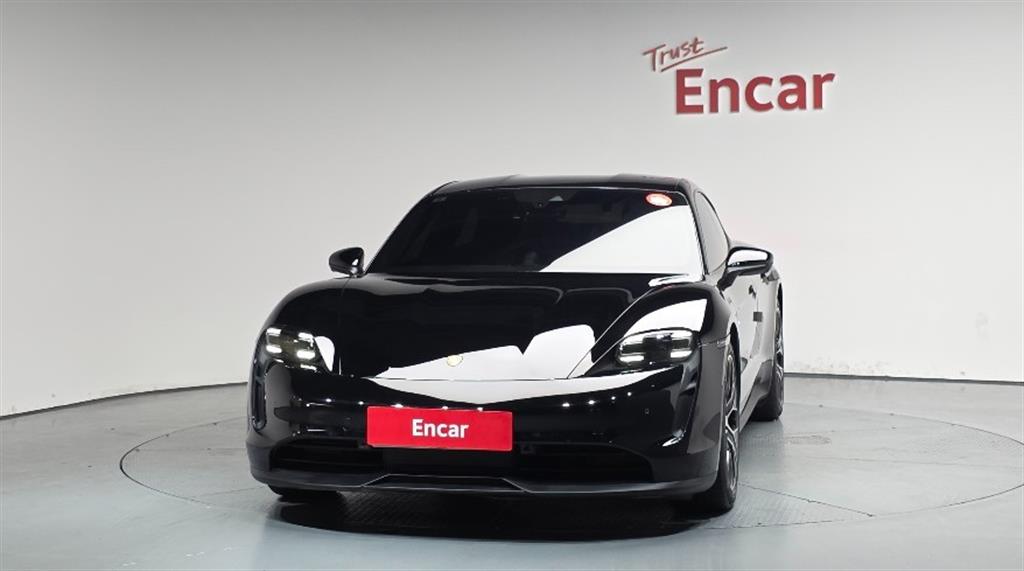 Porsche Taycan - Vista 3