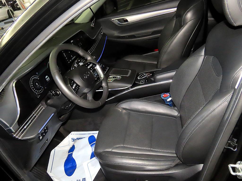 HYUNDAI Grandeur - Vista 6