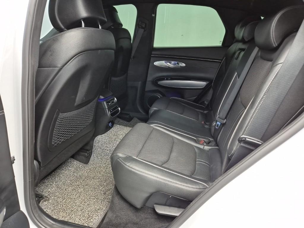 Genesis GV70 - Vista 12