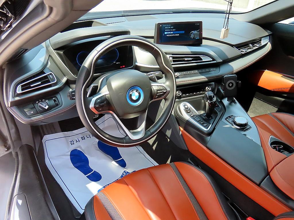 BMW i8 - Vista 11
