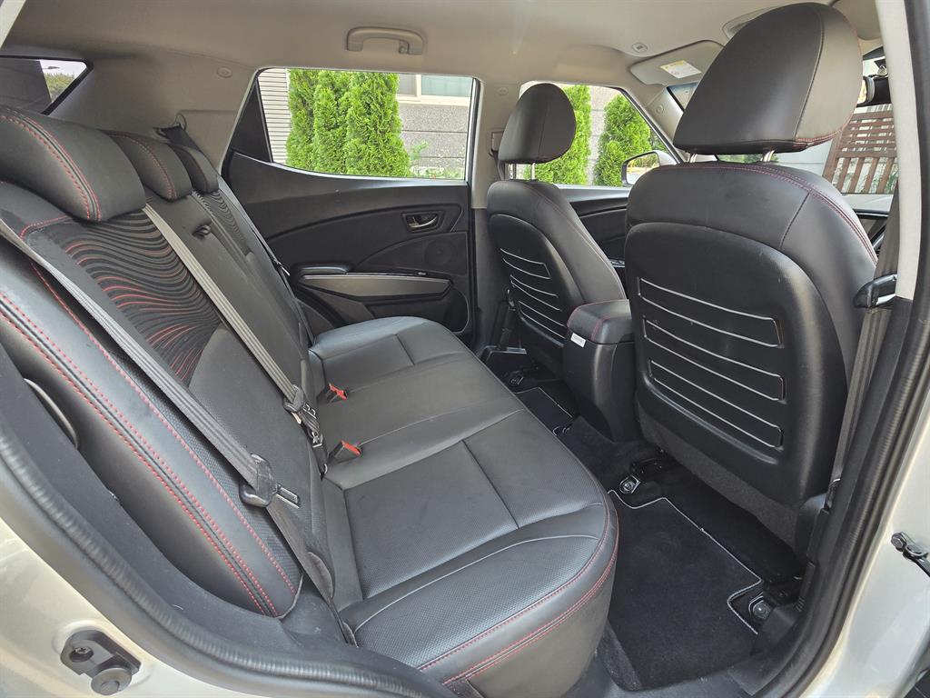 Ssangyong Tivoli - Vista 11