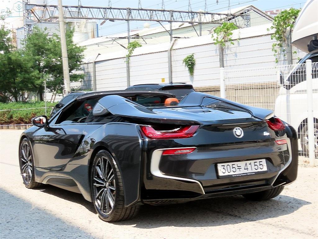 BMW i8 - Vista 7
