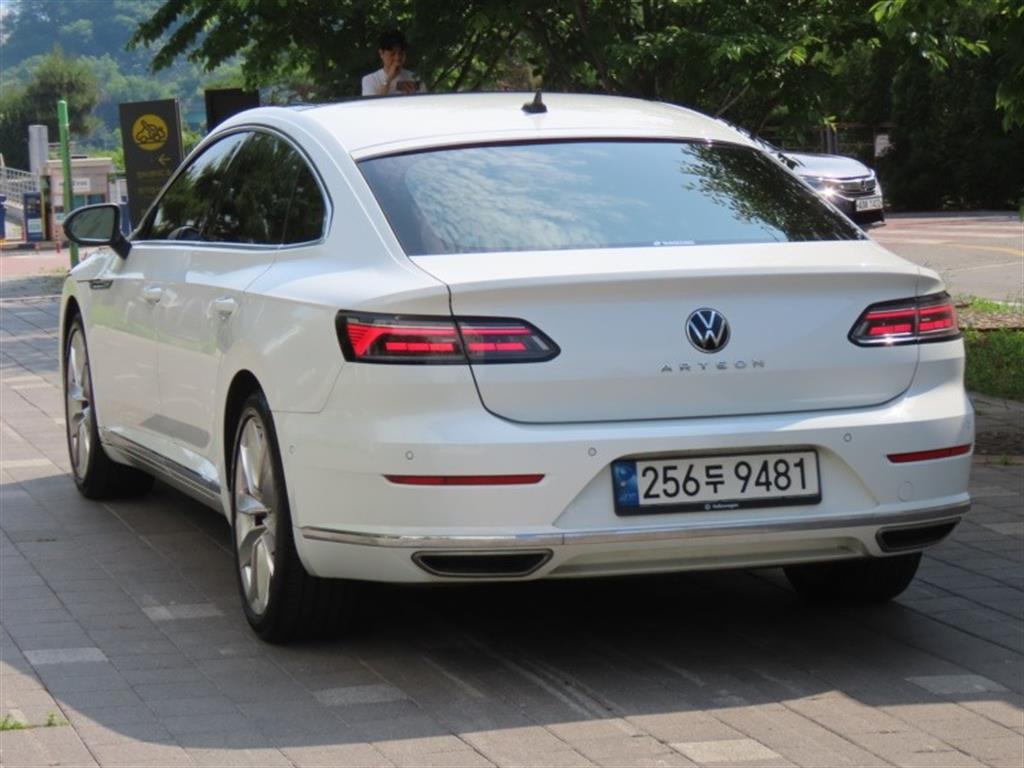 Volkswagen Arteon - Vista 7