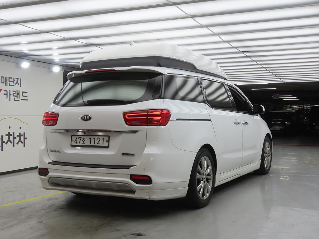 KIA Carnival - Vista 4
