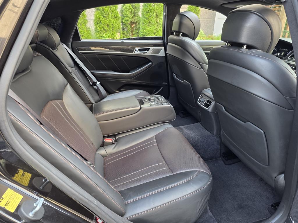Genesis G80 - Vista 11