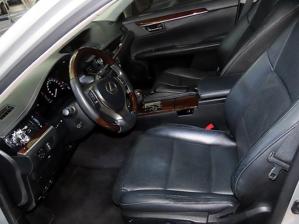 Lexus ES - Vista 6