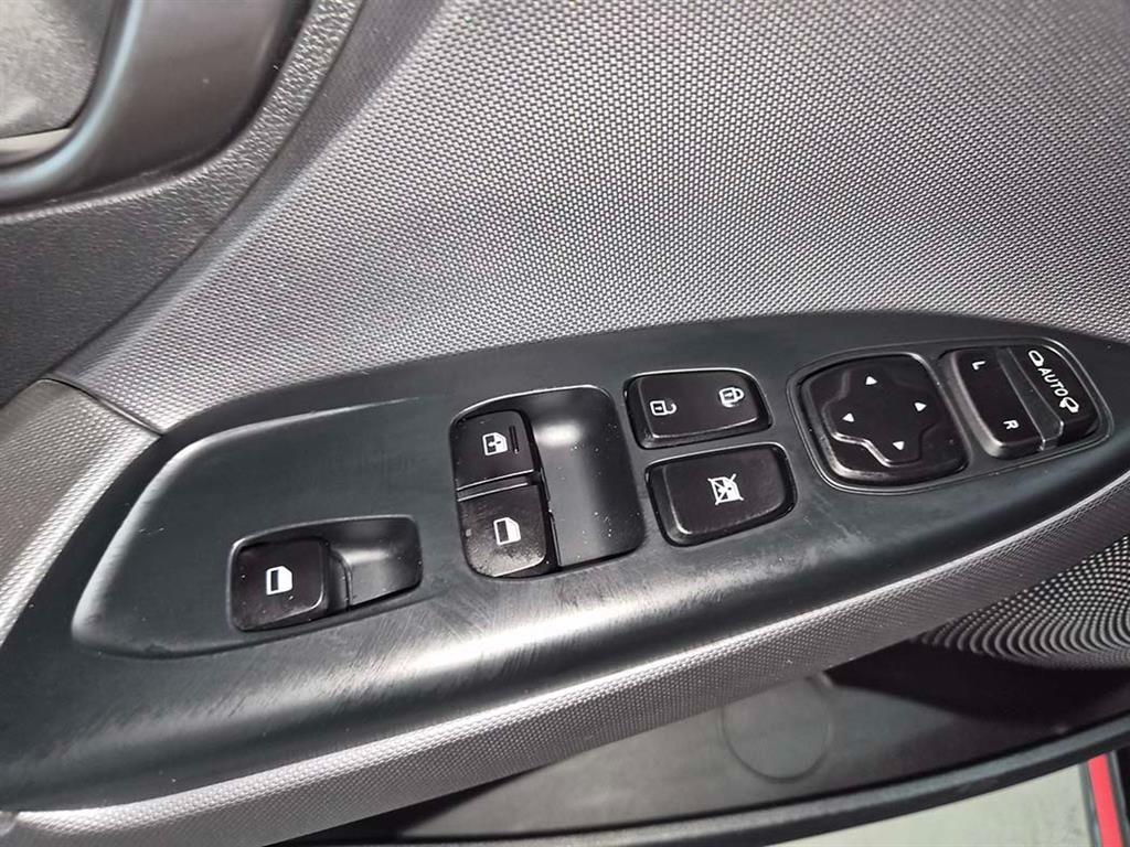 HYUNDAI Veloster - Vista 12