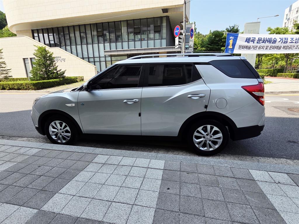 Ssangyong Tivoli - Vista 3
