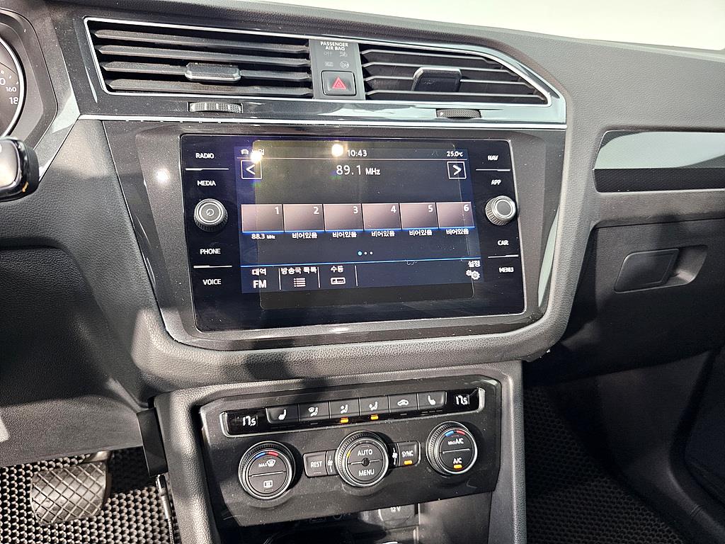 Volkswagen Tiguan - Vista 12
