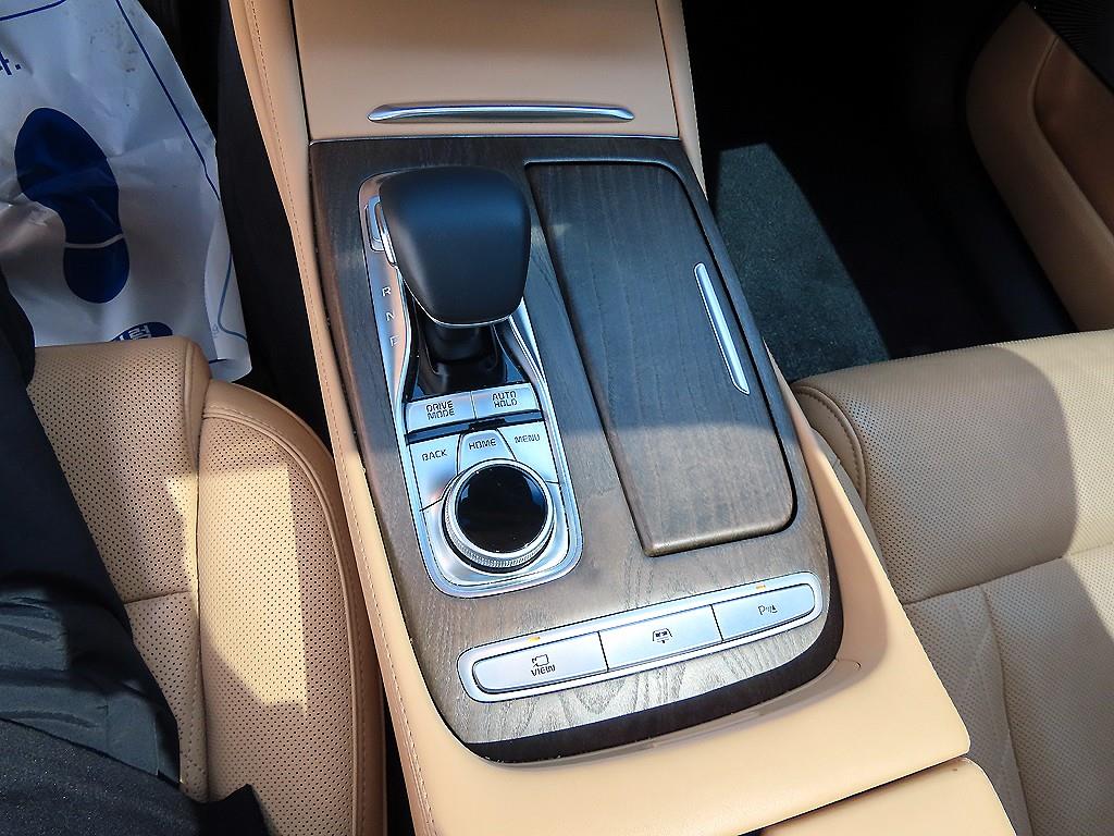 KIA K9 - Vista 11
