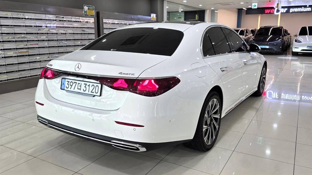 Mercedes Benz E class - Vista 6