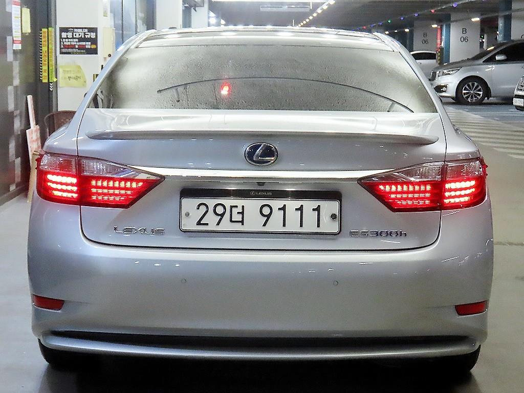 Lexus ES - Vista 5