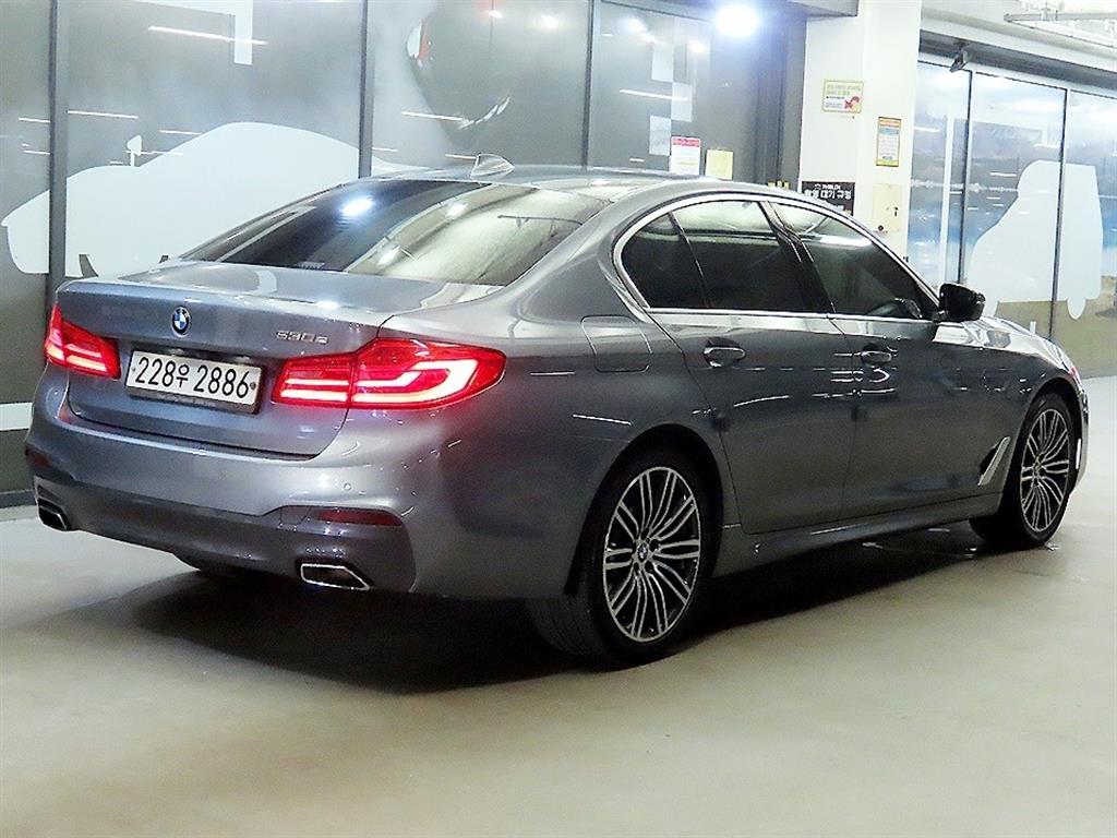 BMW 5 Series - Vista 4