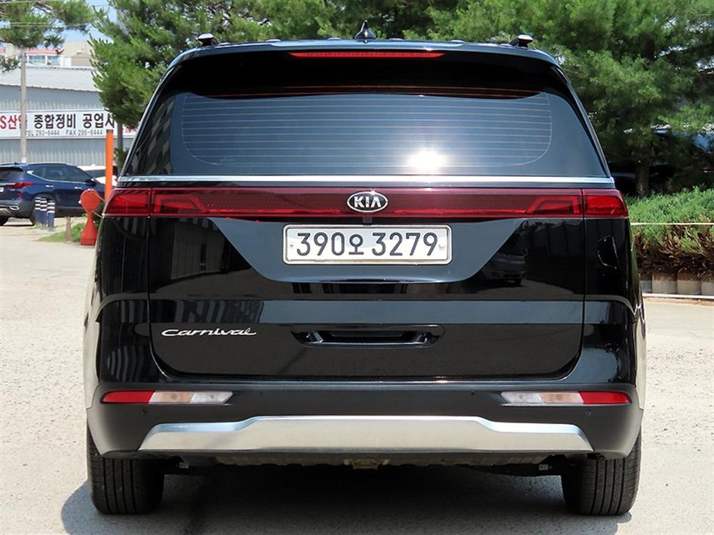 KIA Carnival - Vista 4