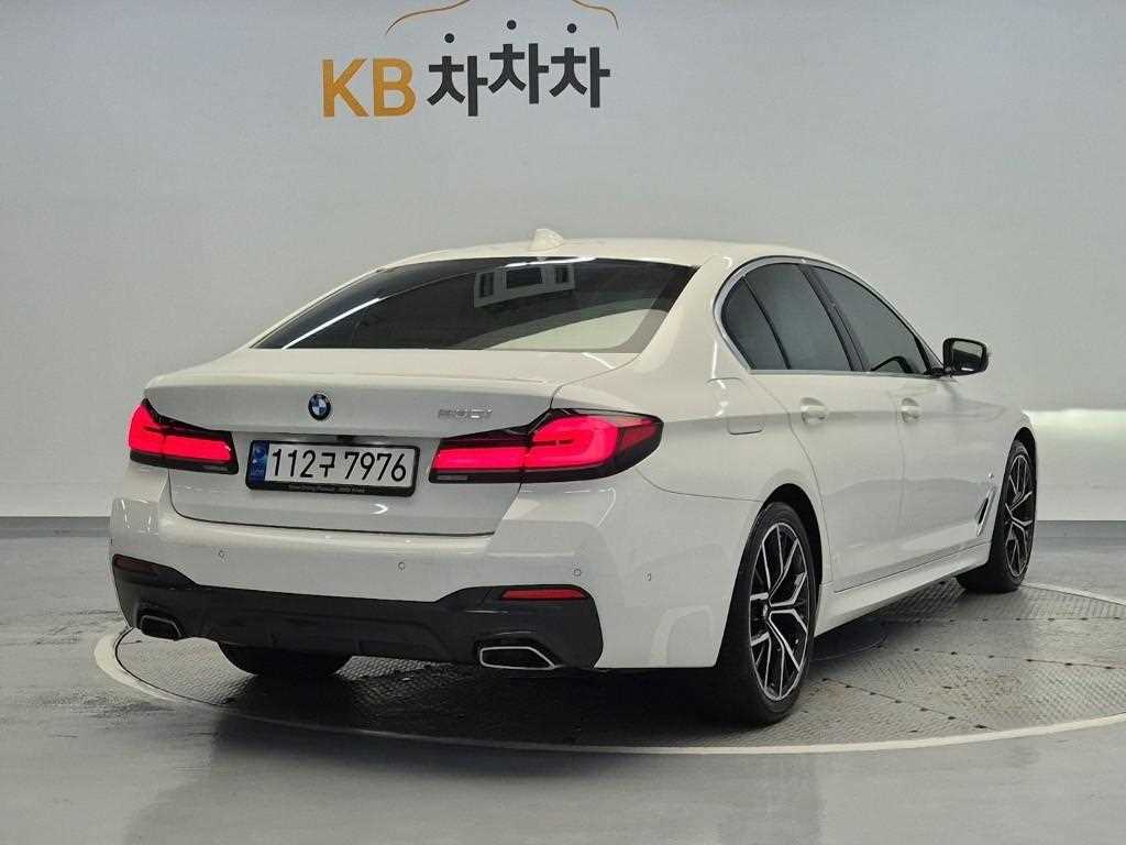 BMW 5 Series - Vista 3