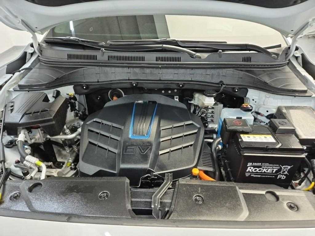 HYUNDAI Kona - Vista 5