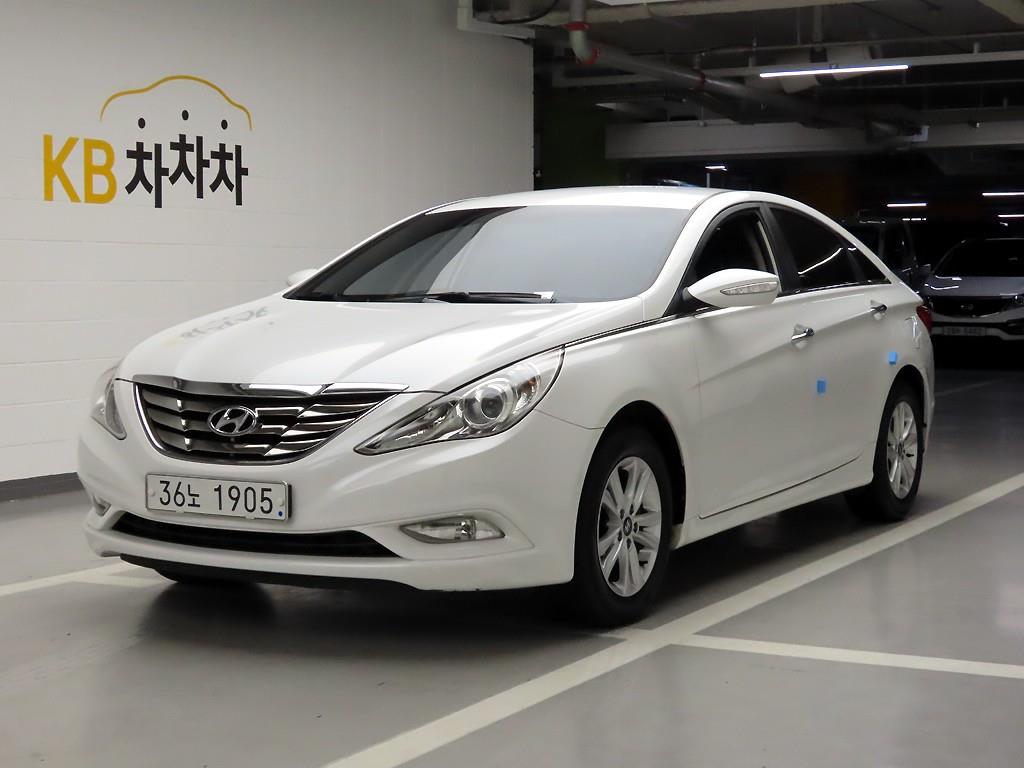 HYUNDAI Sonata - Vista 2