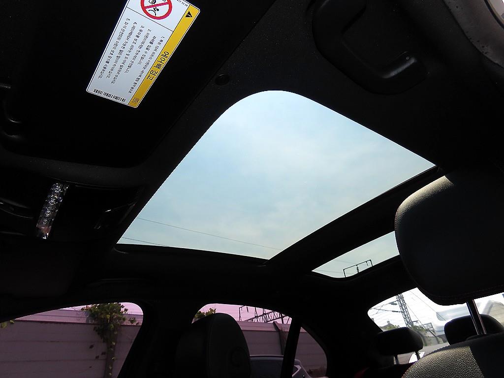Mercedes Benz C Class 2019 Gris - Importación desde Corea - HF Imports Iquique - Foto 17
