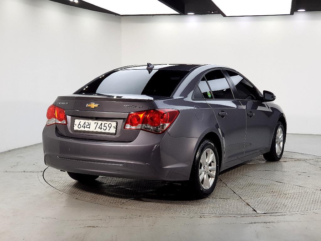 Chevrolet Cruise - Vista 4