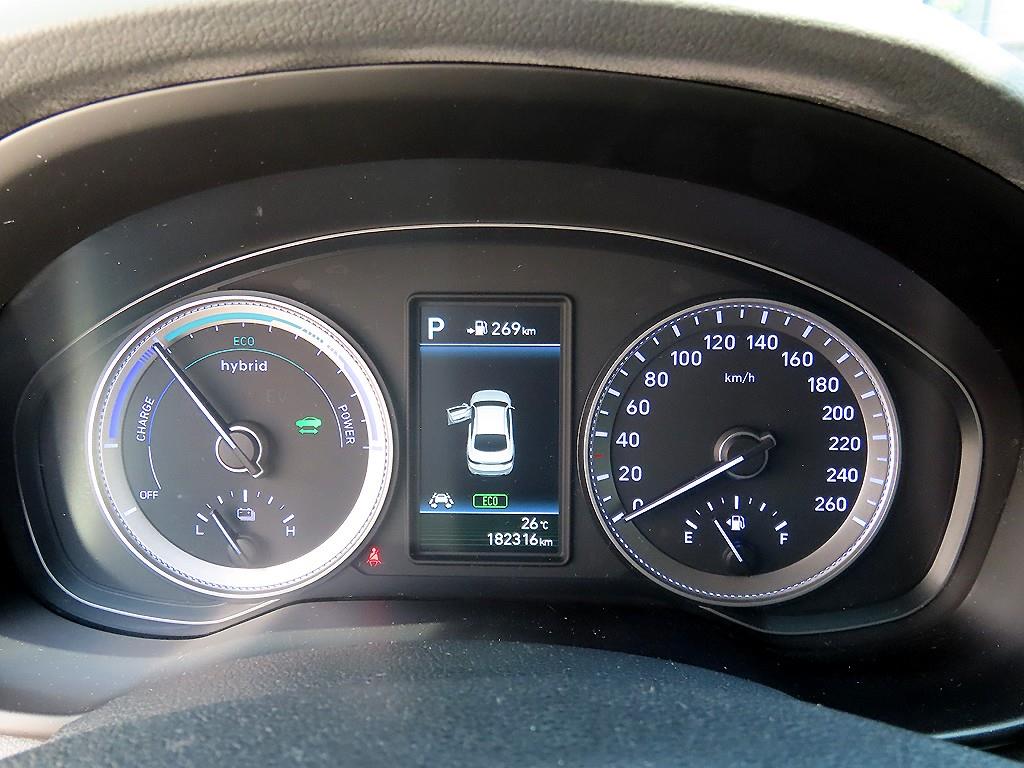HYUNDAI Grandeur - Vista 9