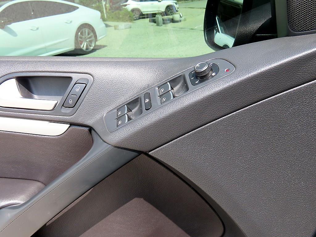 Volkswagen Tiguan - Vista 11
