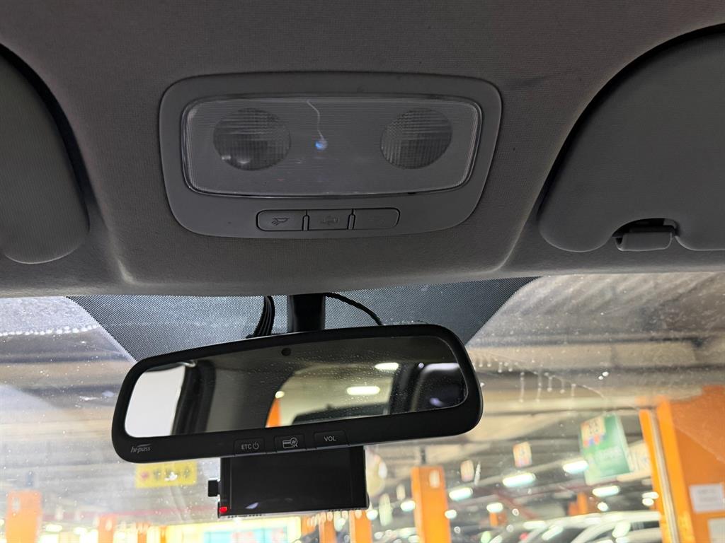 HYUNDAI Starex - Vista 12