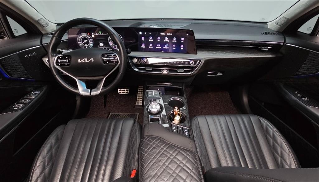 KIA K8 - Vista 10