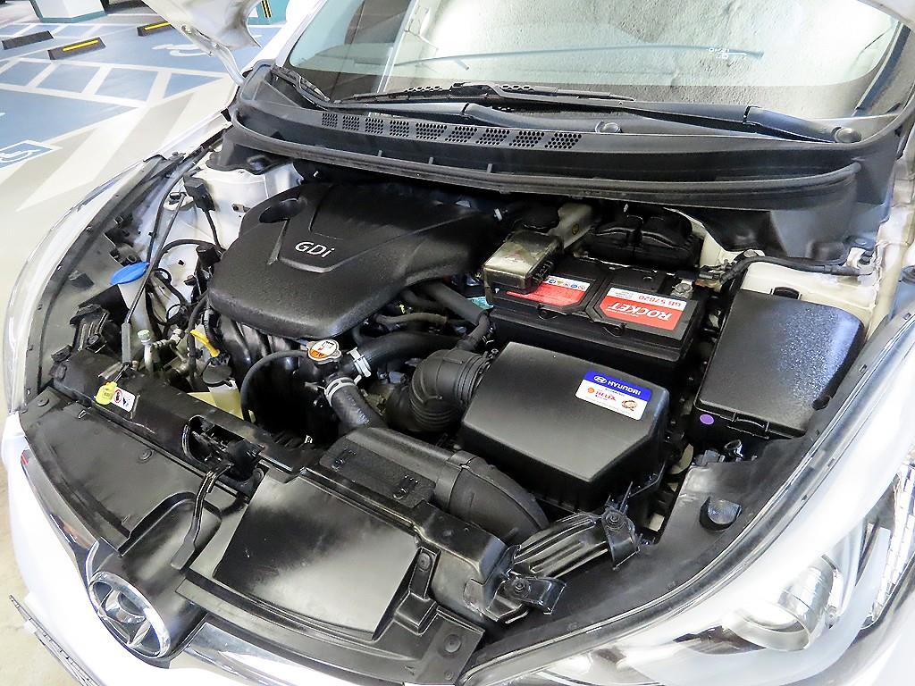 HYUNDAI Avante 2016 Blanco - Importación desde Corea - HF Imports Iquique - Foto 19