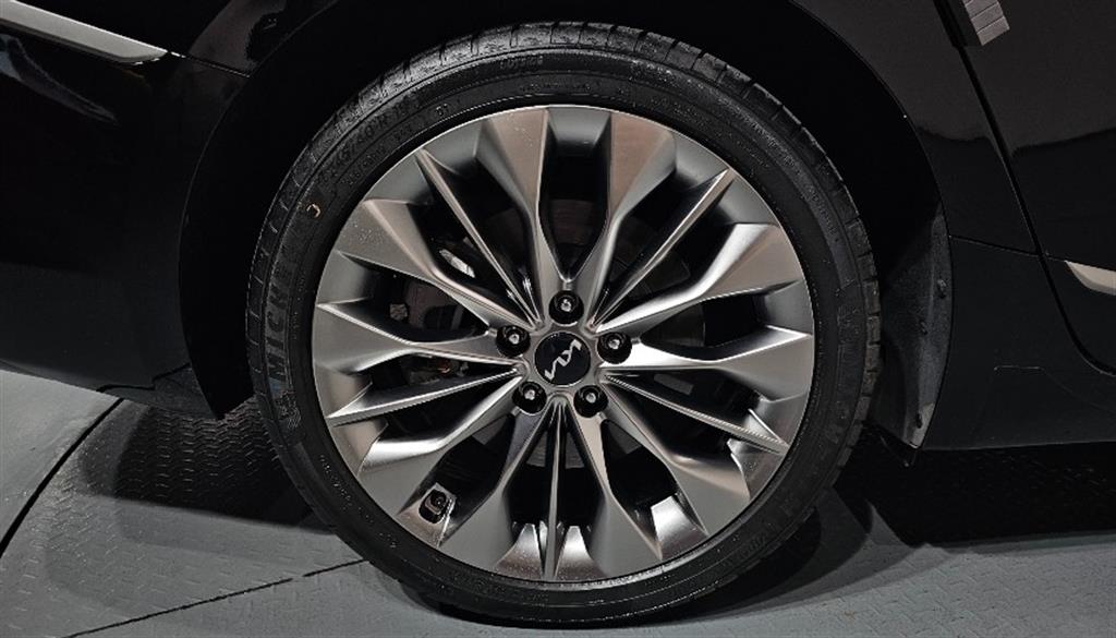 KIA K8 - Vista 6