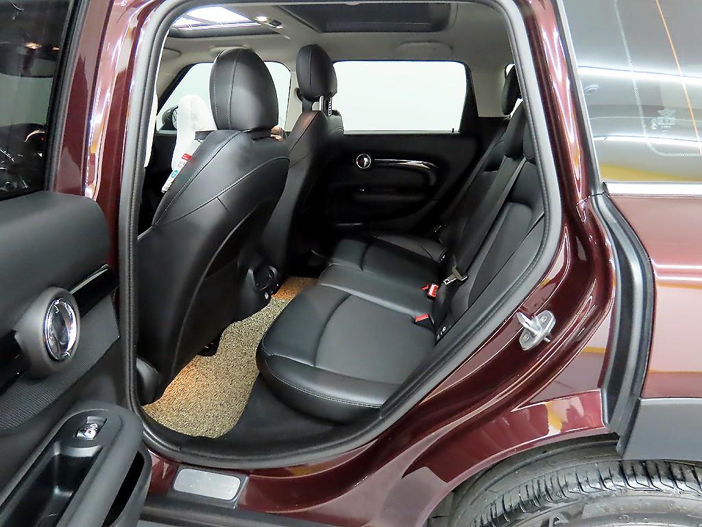 Mini Clubman - Vista 6