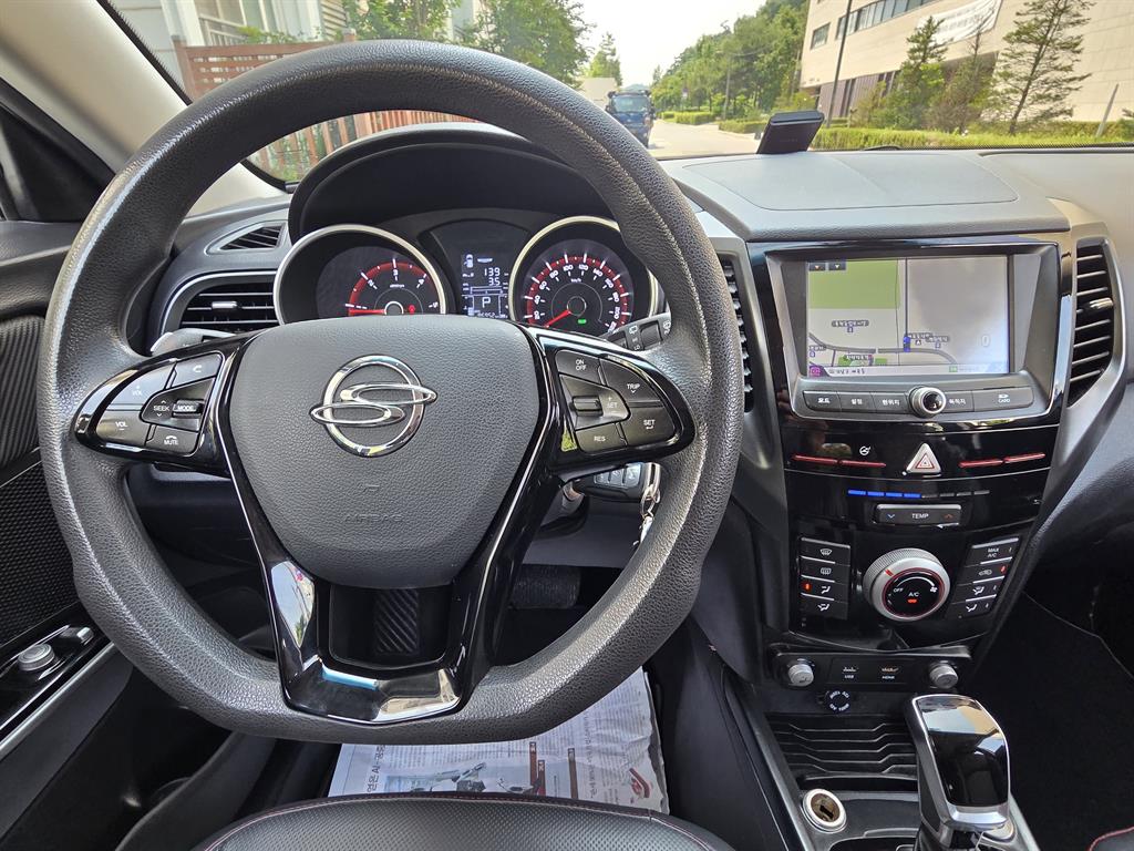 Ssangyong Tivoli 2019 Gris - Importación desde Corea - HF Imports Iquique - Foto 13