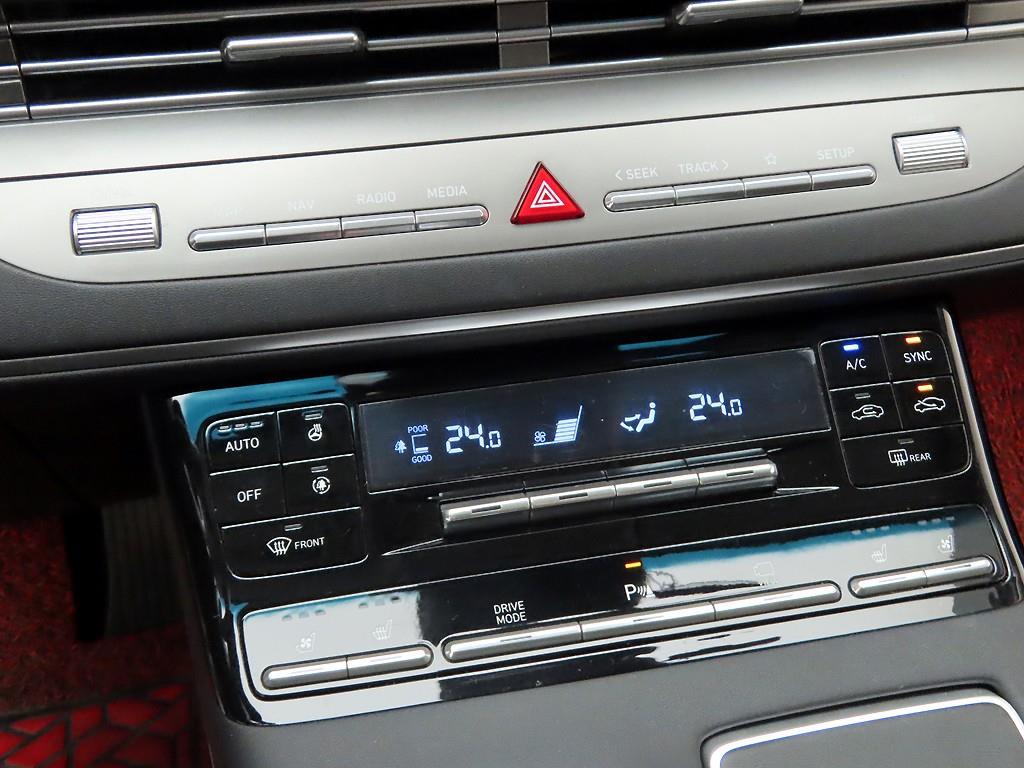 HYUNDAI Grandeur - Vista 10