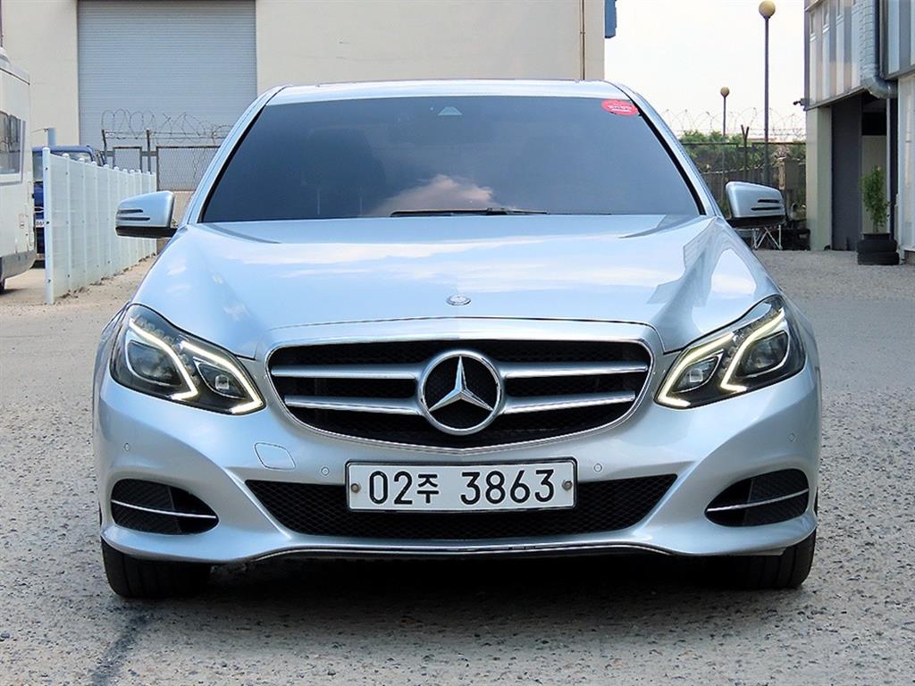 Mercedes Benz E class 2014 Plateado - Importación desde Corea - HF Imports Iquique - Foto 1