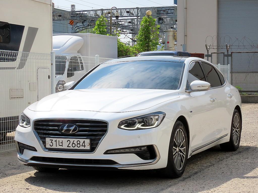 HYUNDAI Grandeur - Vista 2