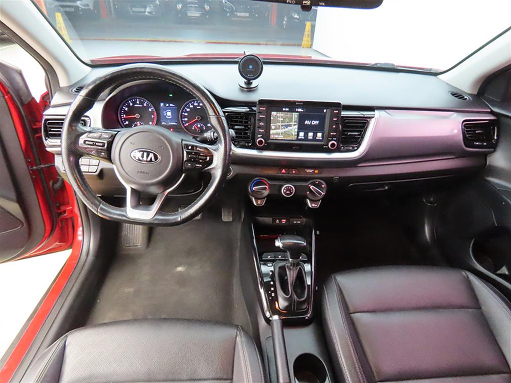 KIA Stonic - Vista 7
