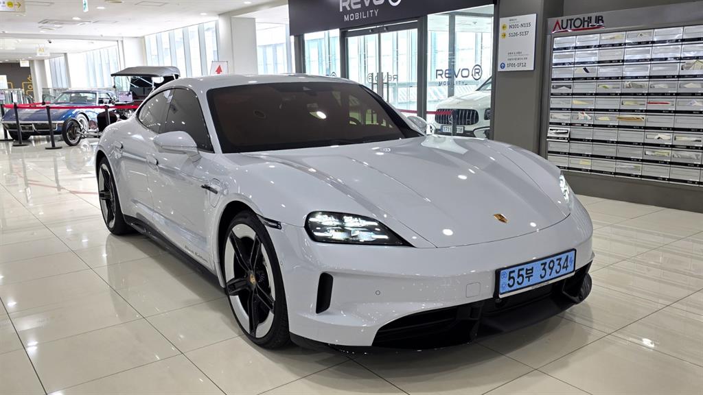 Porsche Taycan 2026 Blanco - Importación desde Corea - HF Imports Iquique - Foto 14