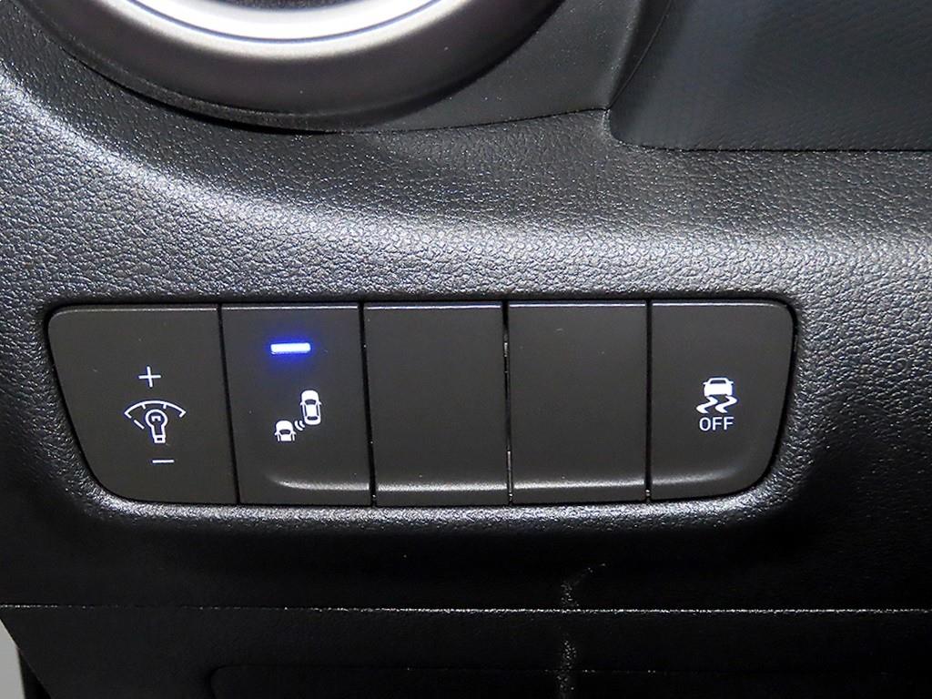 HYUNDAI Kona 2018 Blanco - Importación desde Corea - HF Imports Iquique - Foto 14