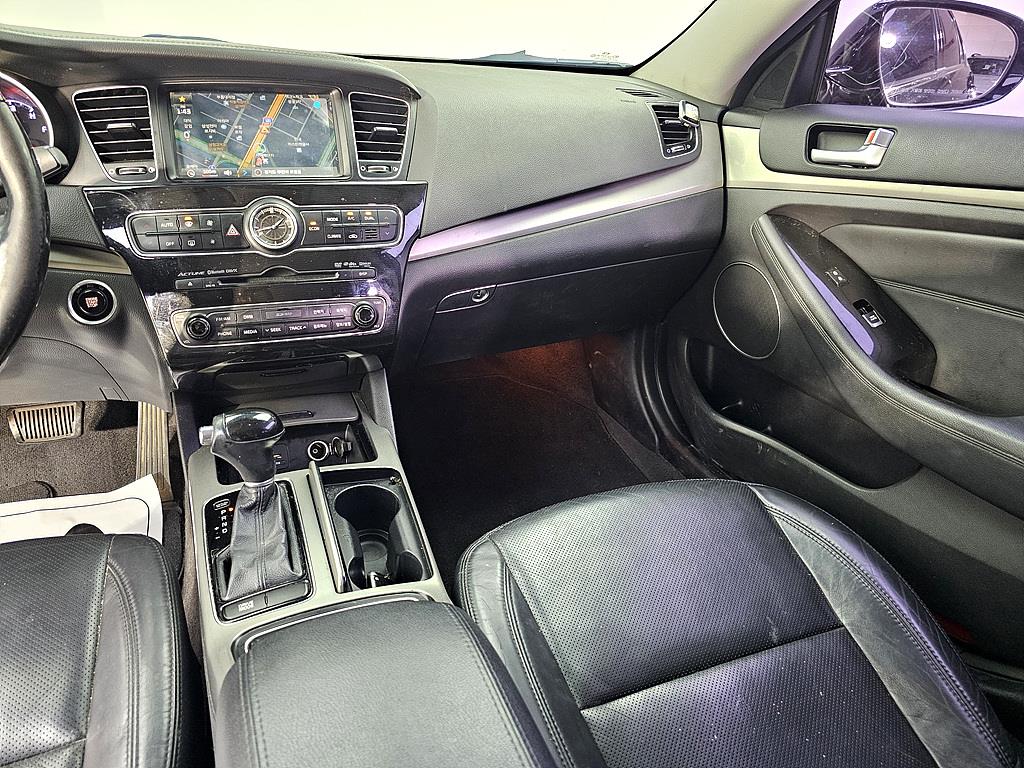 KIA K7 - Vista 10