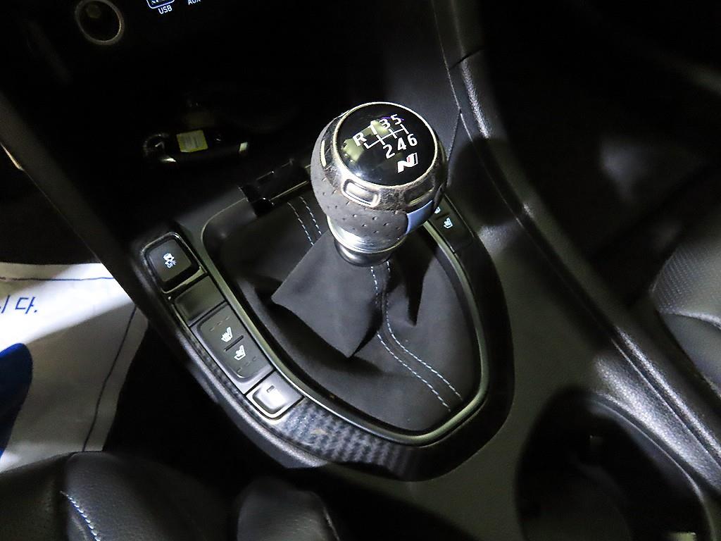 HYUNDAI Veloster - Vista 12