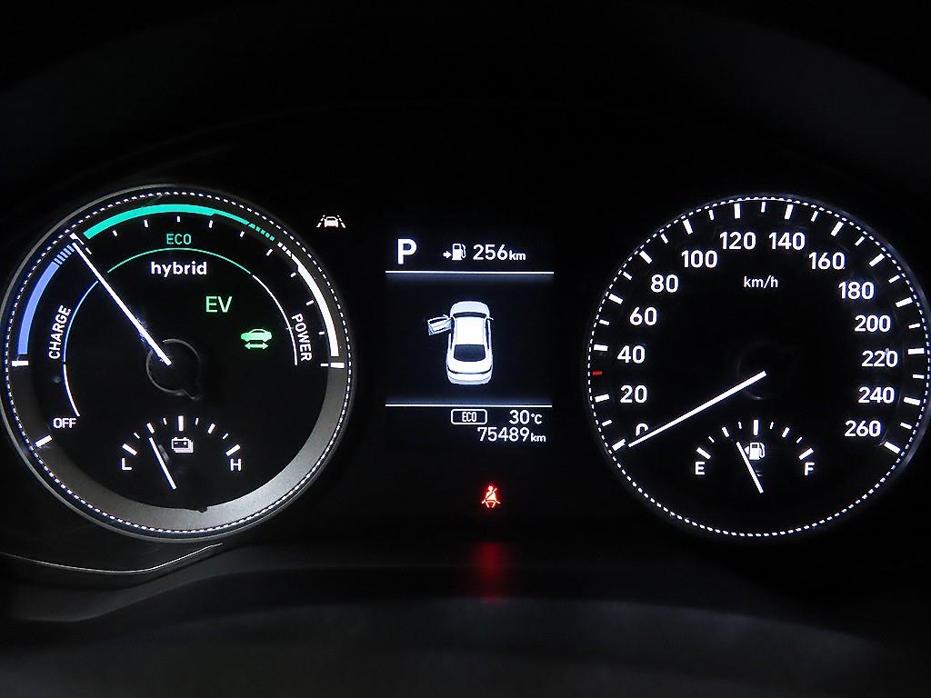 HYUNDAI Grandeur - Vista 9