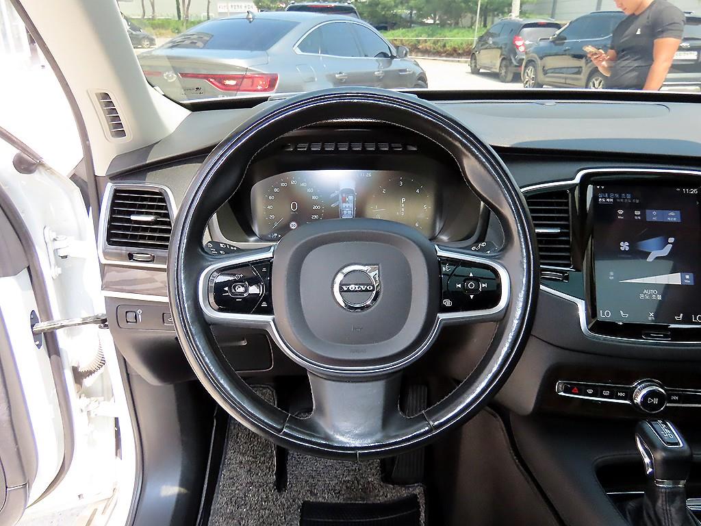 Volvo XC90 - Vista 8