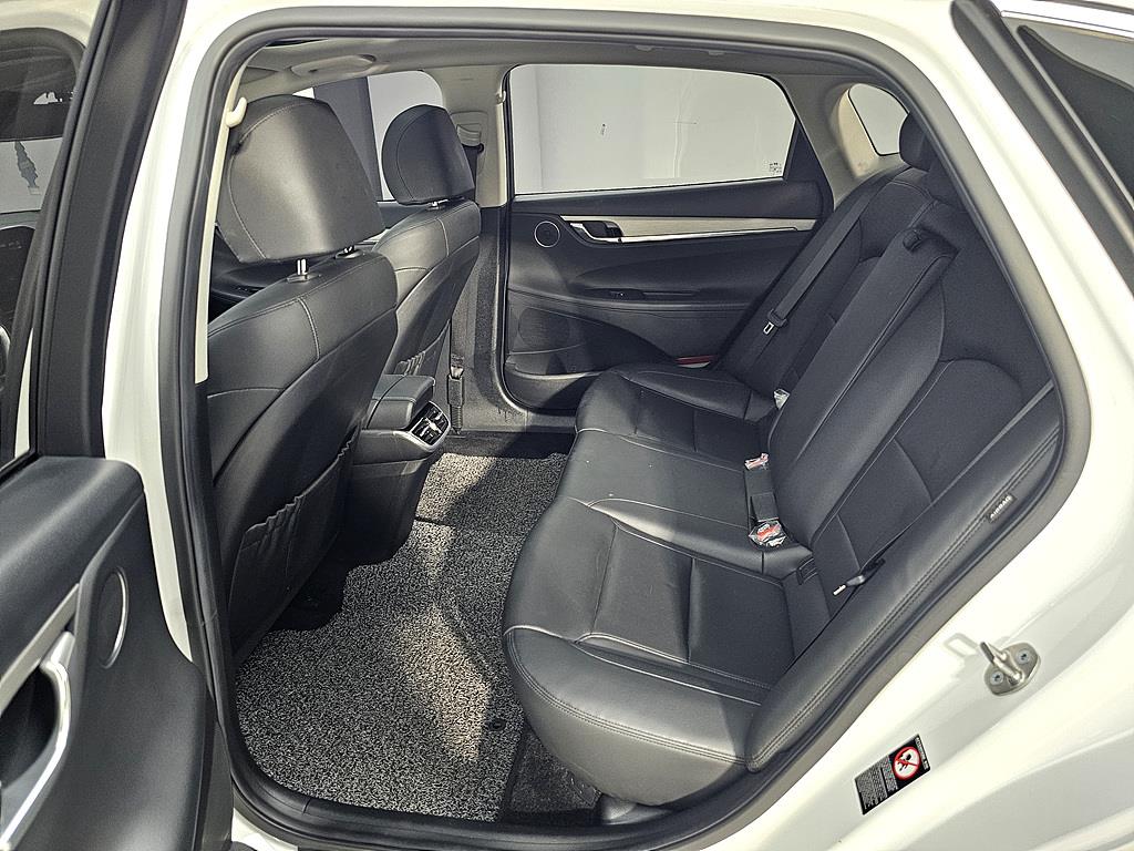 HYUNDAI Grandeur - Vista 9