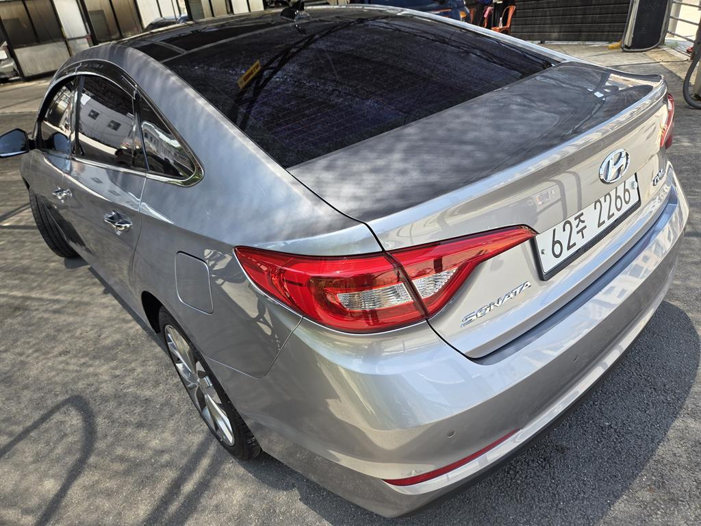 HYUNDAI Sonata - Vista 6