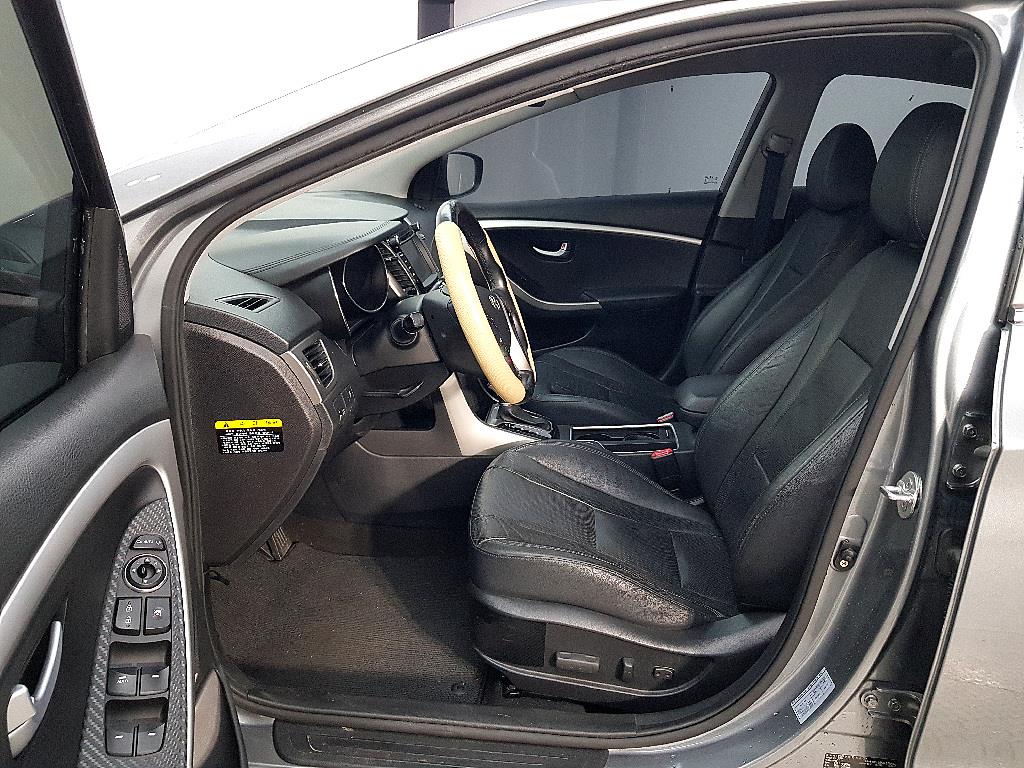 HYUNDAI i30 - Vista 8