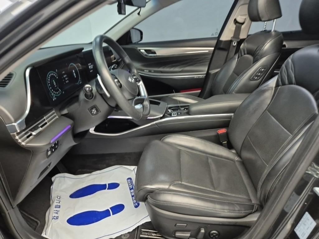 HYUNDAI Grandeur - Vista 11