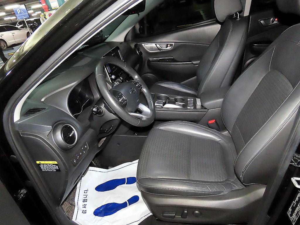 HYUNDAI Kona - Vista 6