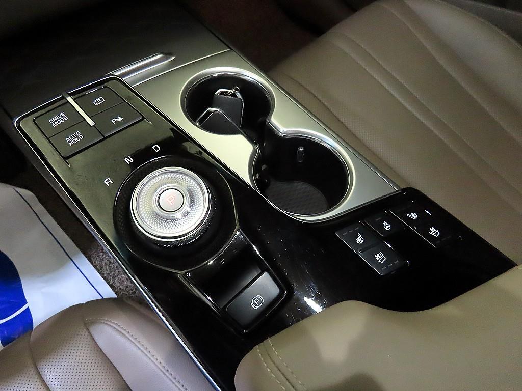 KIA K8 - Vista 12