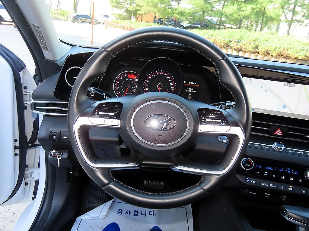 HYUNDAI Avante - Vista 8