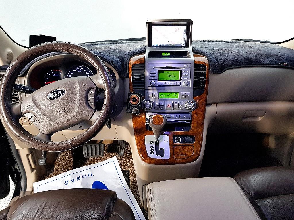 KIA Carnival - Vista 5