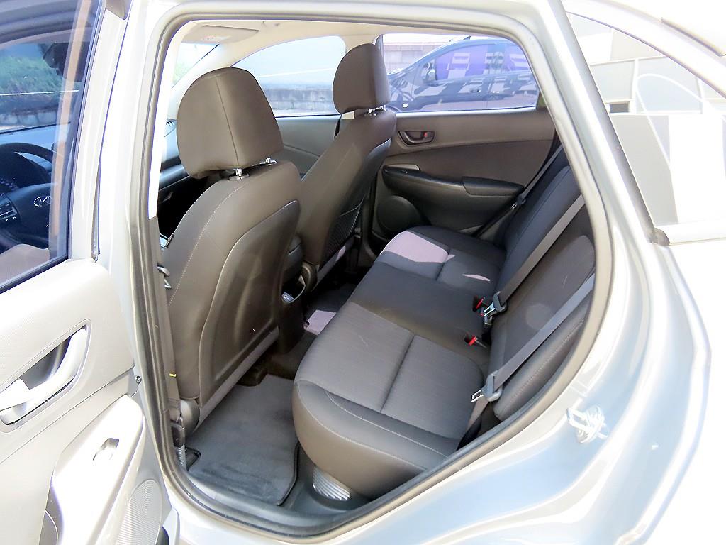 HYUNDAI Kona - Vista 6